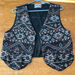 Pattern vest with 4buttons